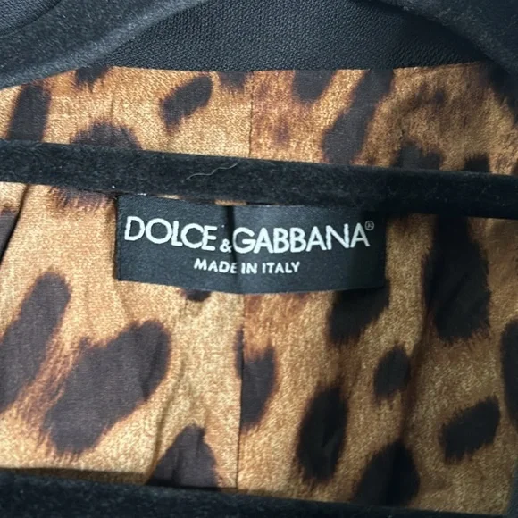 DOLCE &GABBANA  blazer skirt suit size 40-xS black gold button luxury classic - Picture 12 of 16